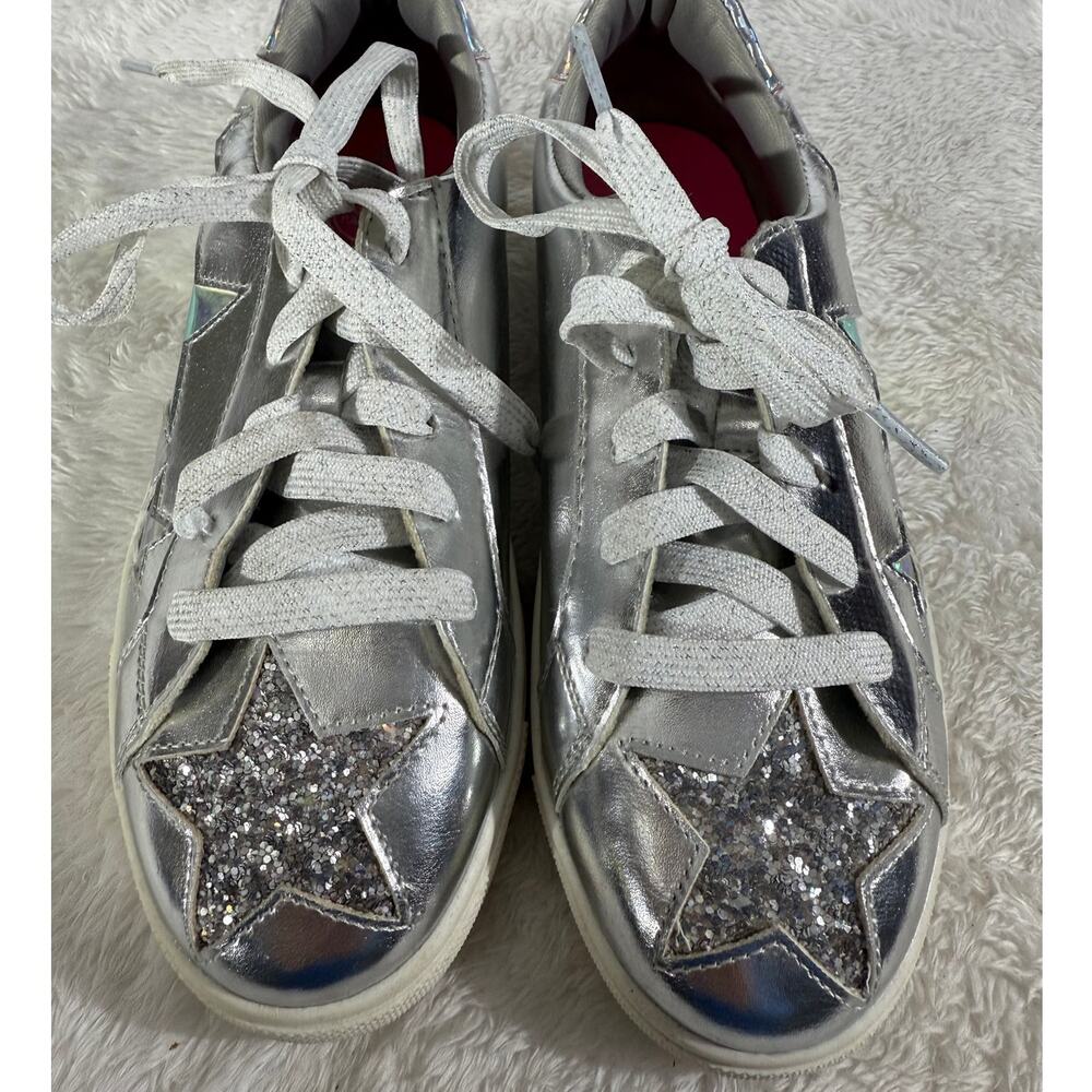 Wonder Nation Girls youth metallic star sneakers Size 4 Lightly Worn
